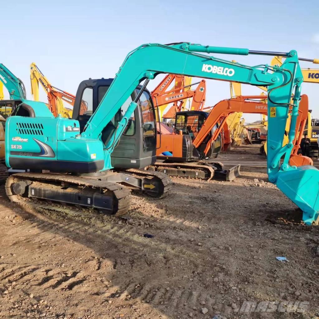 Kobelco SK75-8 Közepes (midi) kotrók 7 t - 12 t