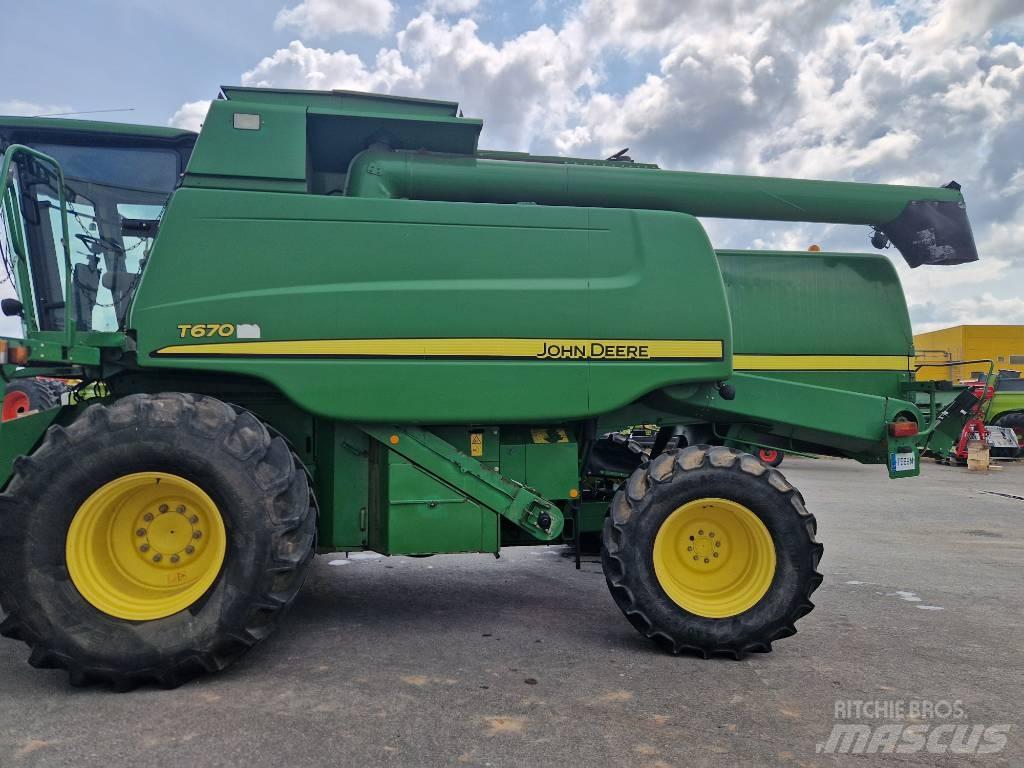 John Deere T670 Kombájnok