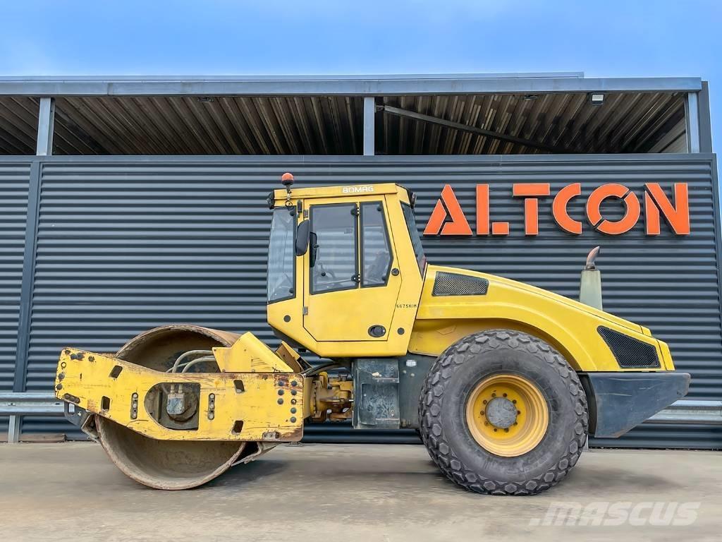 Bomag BW 213 DH-4 Egydobos hengerek