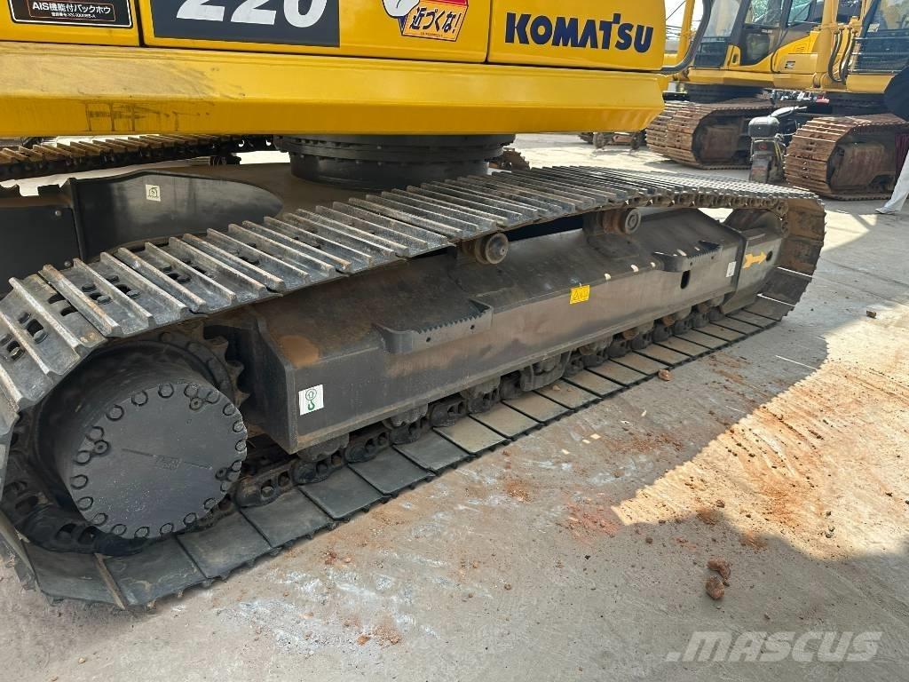 Komatsu PC220-8 Közepes (midi) kotrók 7 t - 12 t