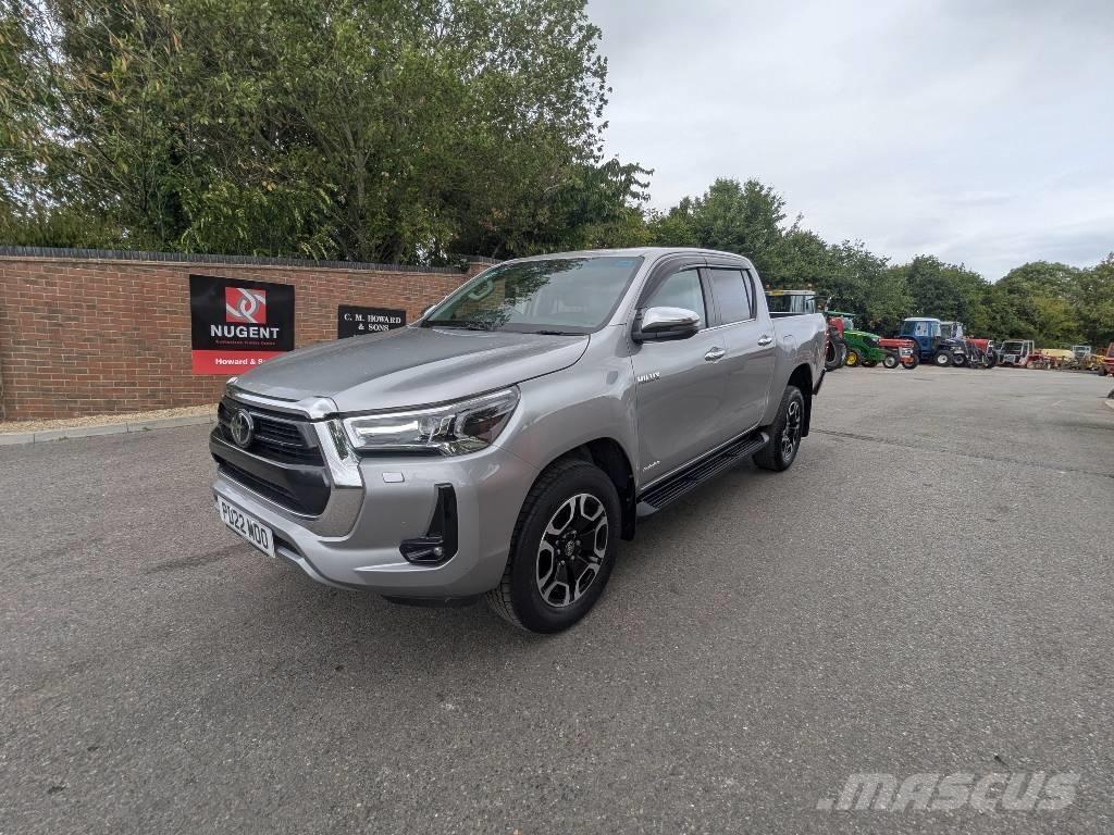 Toyota Hilux Kis teherszállító/Platós kocsi