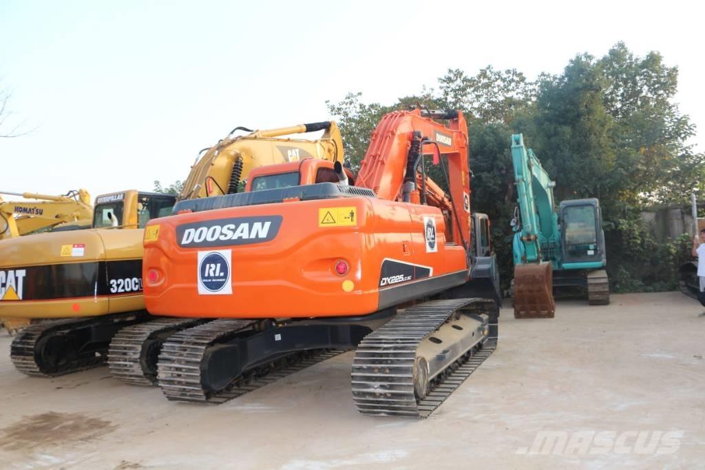 Doosan dx225 Lánctalpas kotrók