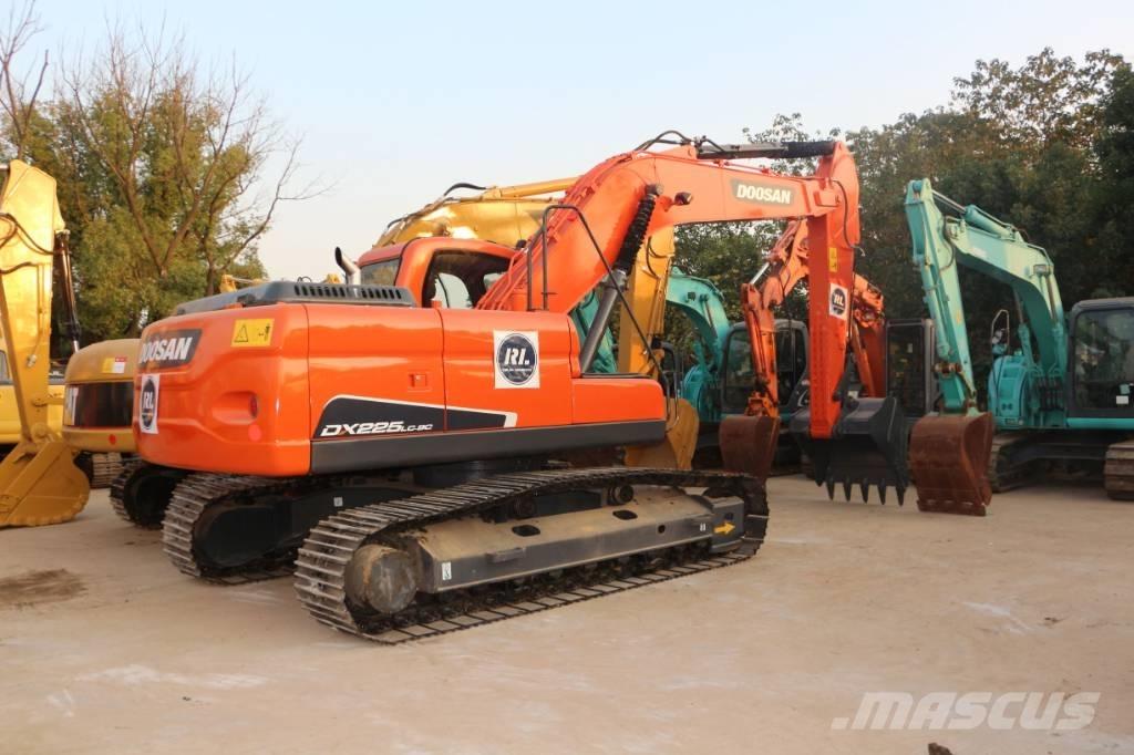 Doosan dx225 Lánctalpas kotrók