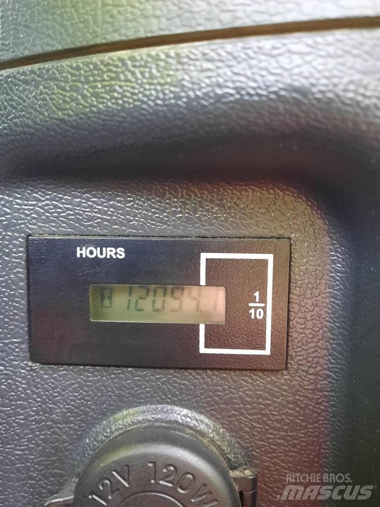 Hyundai HL 980 Gumikerekes homlokrakodók