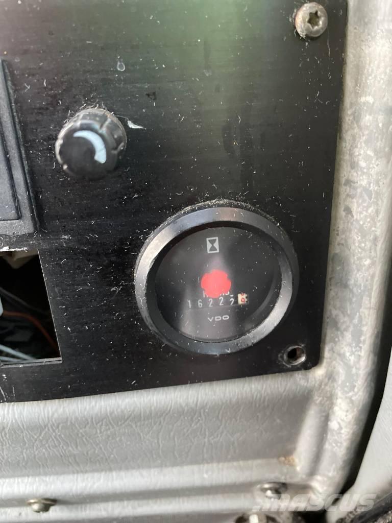 Volvo L 70 E Gumikerekes homlokrakodók