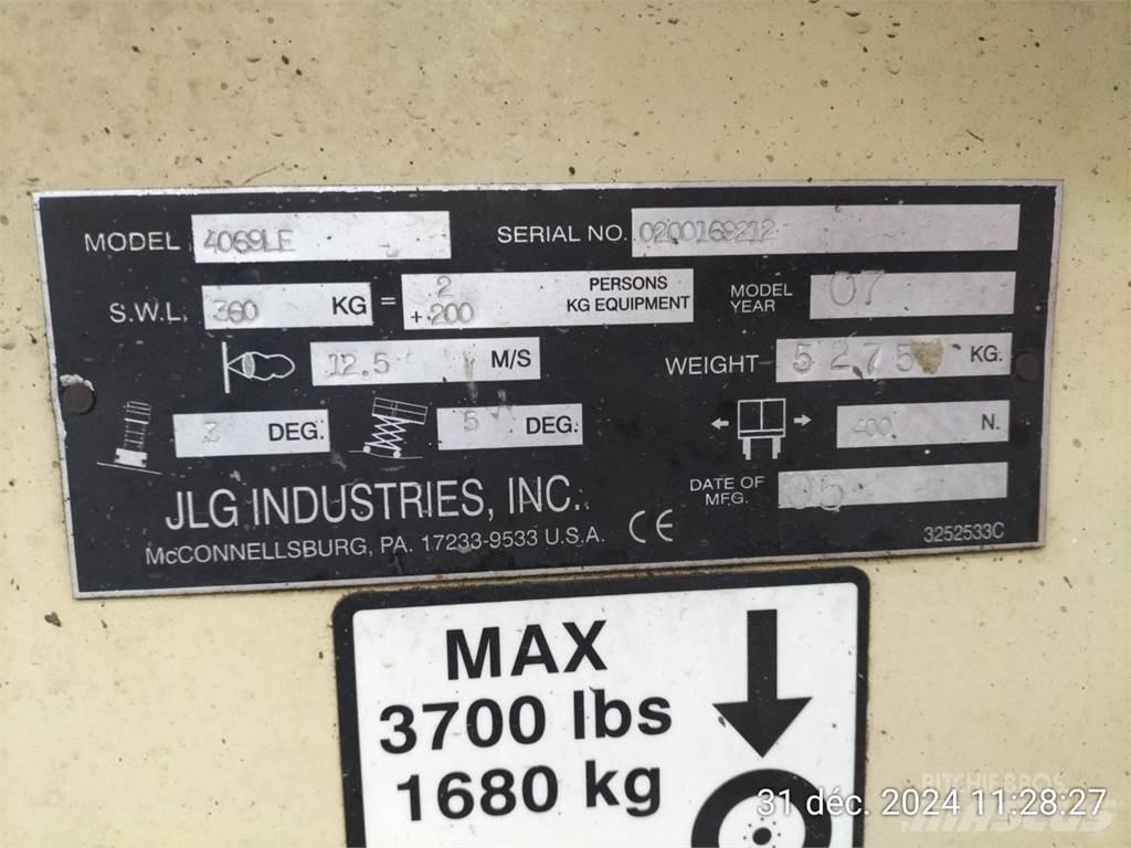 JLG 4069LE Ollós emelők