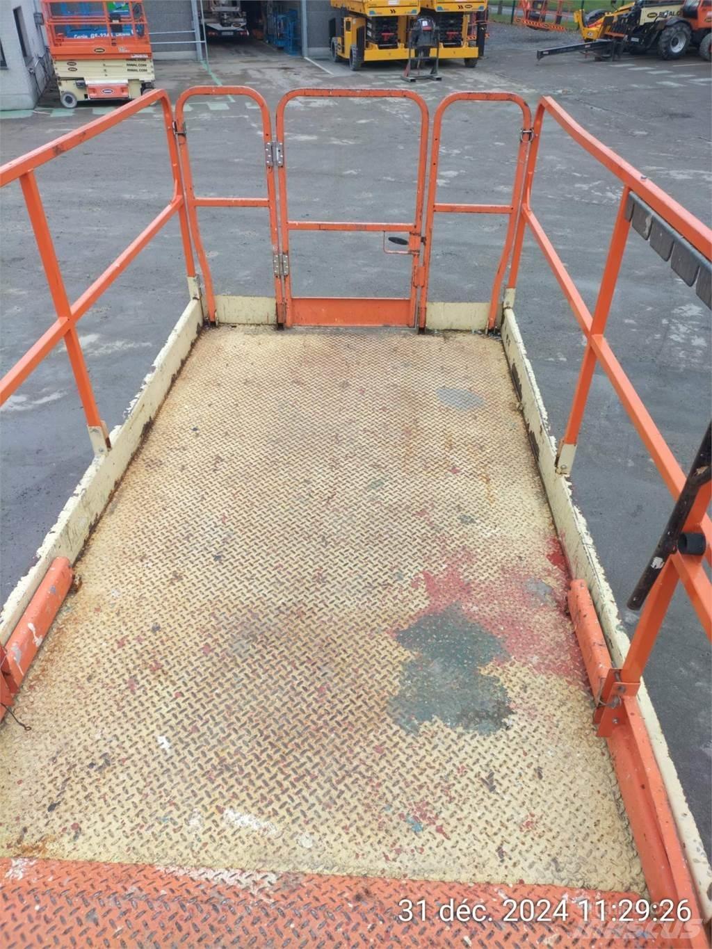 JLG 4069LE Ollós emelők