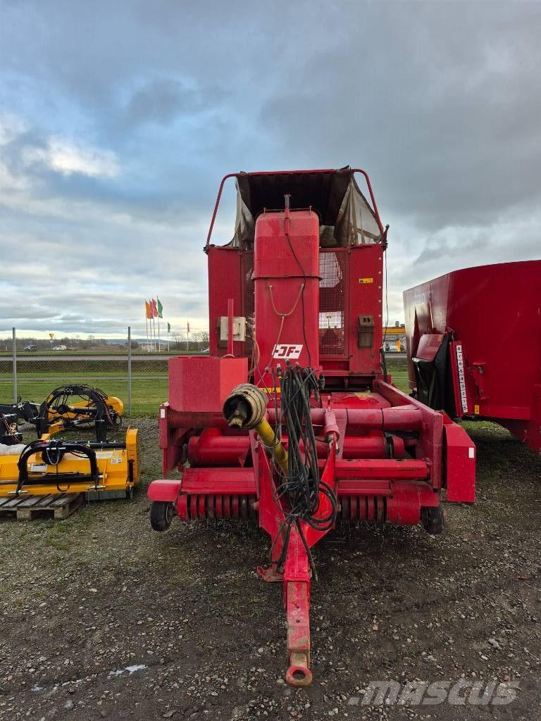 JF 3500 Önrakodó pótkocsik