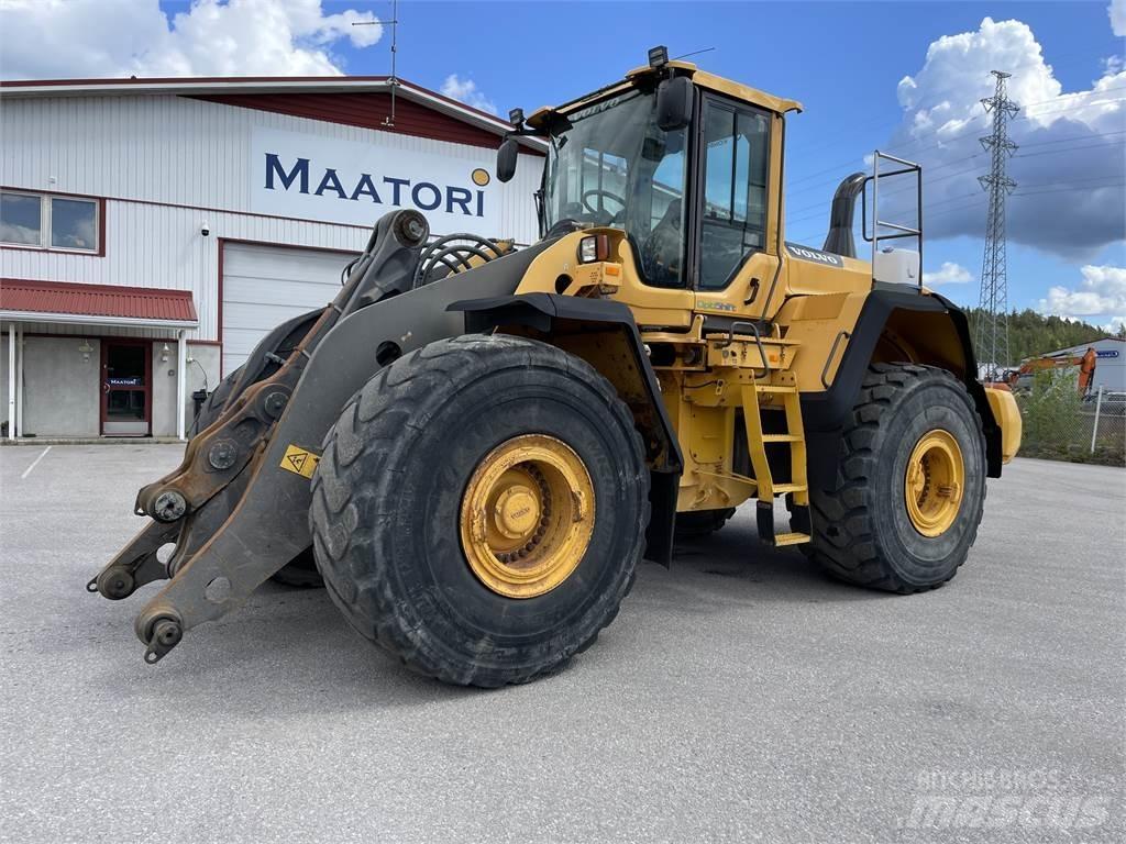 Volvo L220G Gumikerekes homlokrakodók