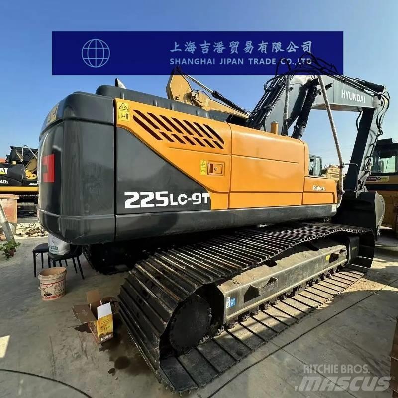 Hyundai R225 Lánctalpas kotrók