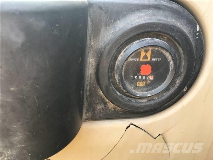 CAT 325 C Lánctalpas kotrók