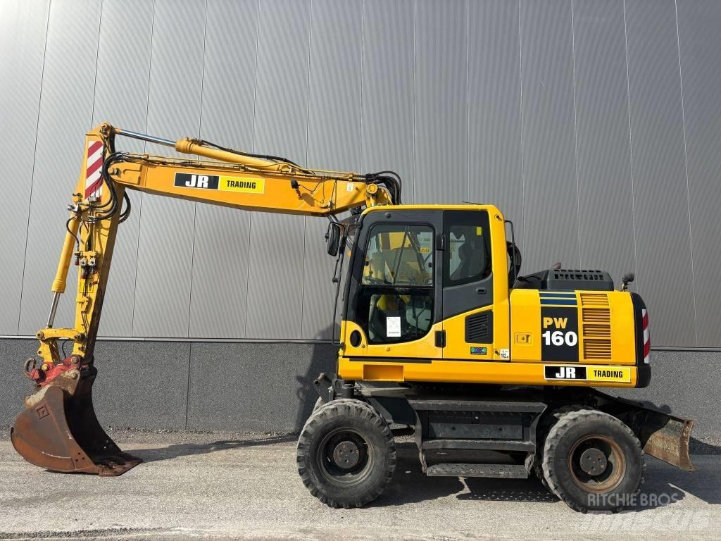 Komatsu PW 160 Gumikerekes kotrók