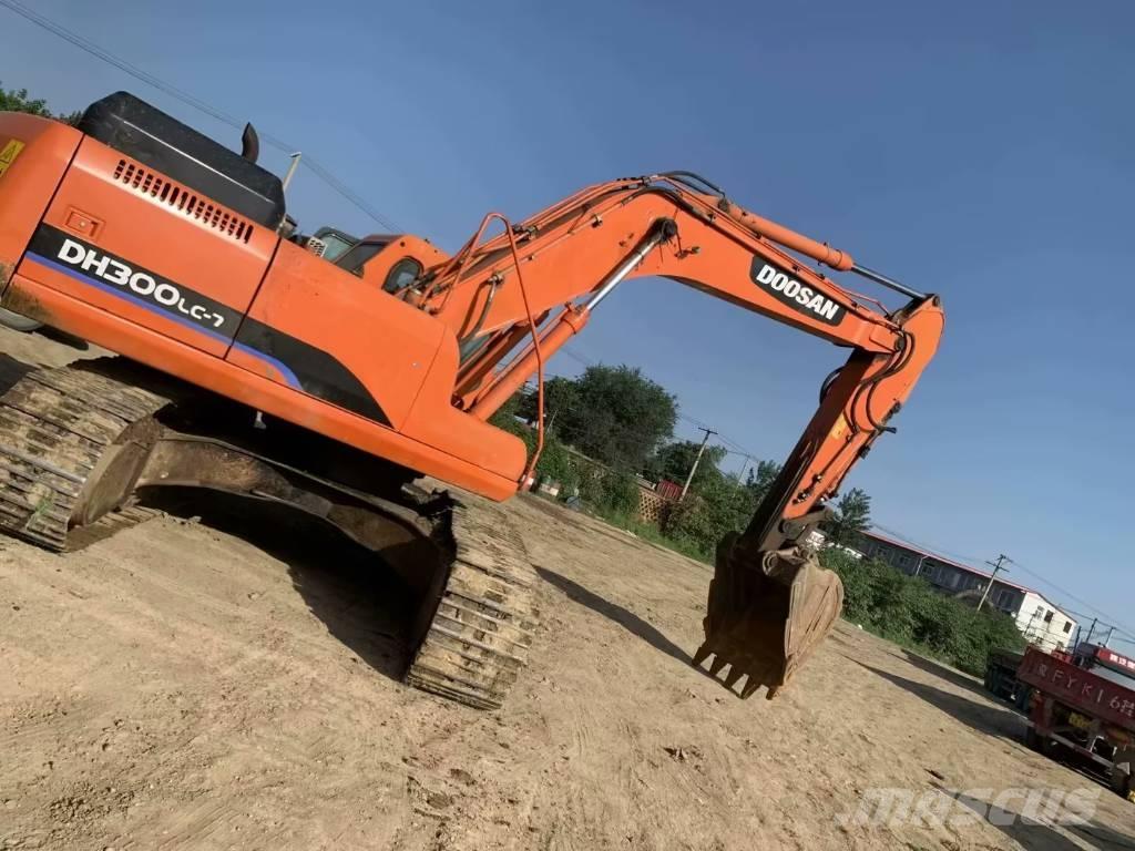 Doosan DH300 Lánctalpas kotrók