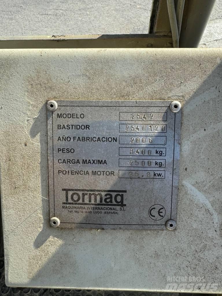 Tormaq 2542 Teleszkópos rakodók