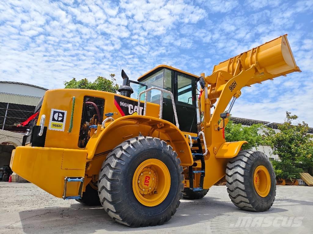 CAT 966 H Gumikerekes homlokrakodók