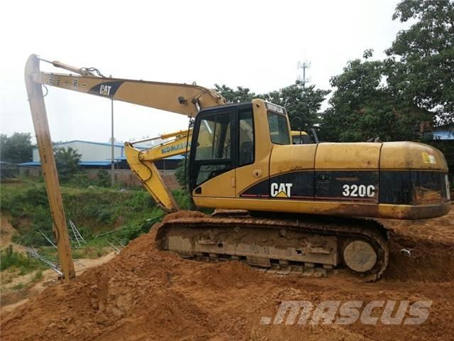 CAT 320 C Hosszú gém kotrók