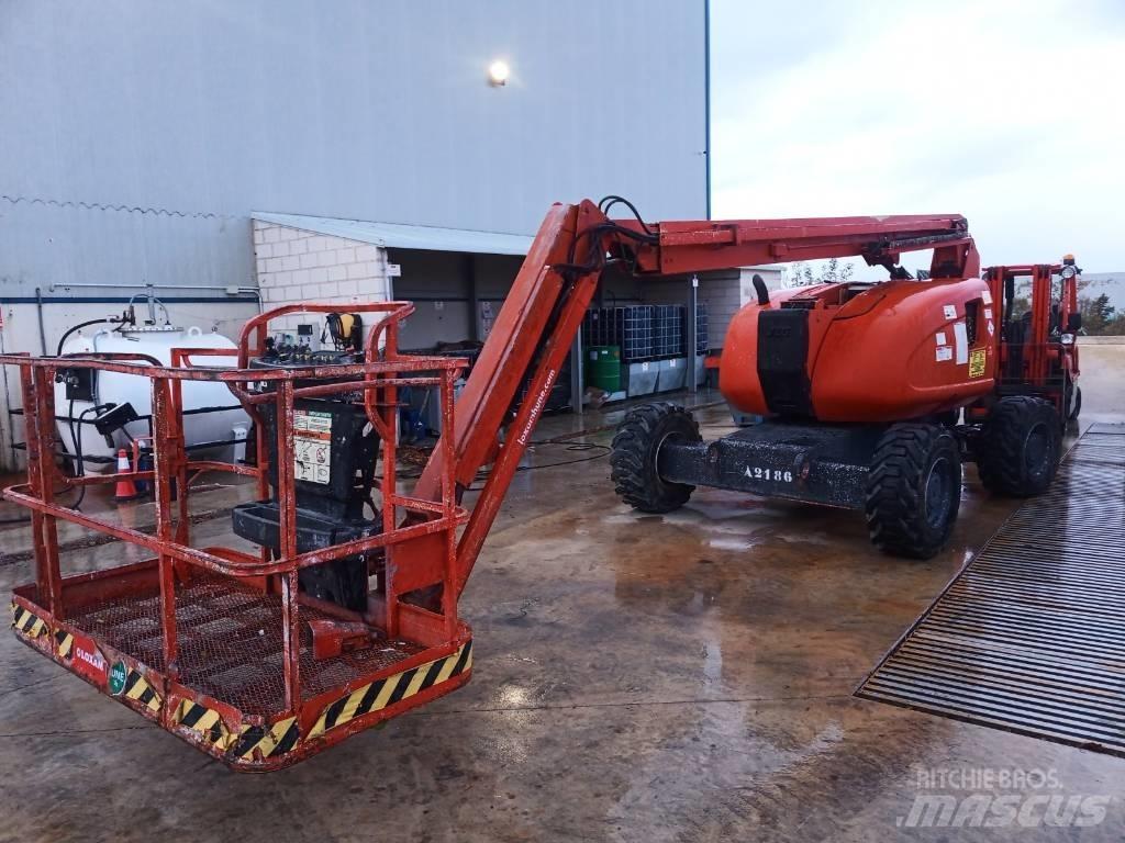 JLG 600 AJ Karos emelők