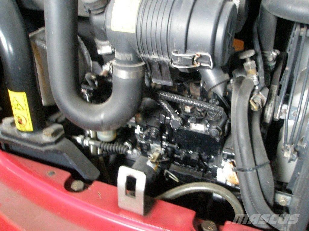Takeuchi TB23R Mini kotrók < 7t