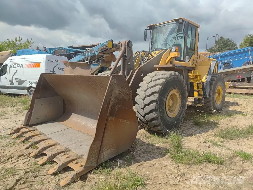 Volvo L 180 F Gumikerekes homlokrakodók