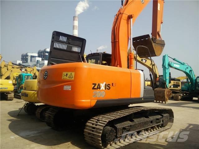 Hitachi ZX 200 Lánctalpas kotrók