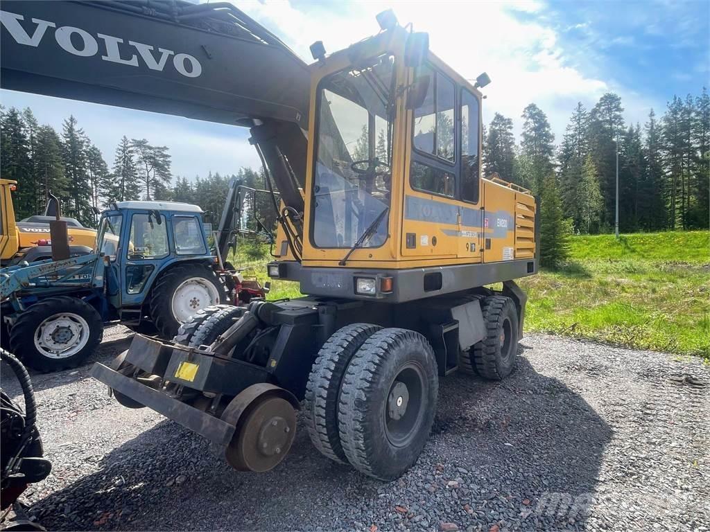 Volvo EW 200 4x4 Gumikerekes kotrók