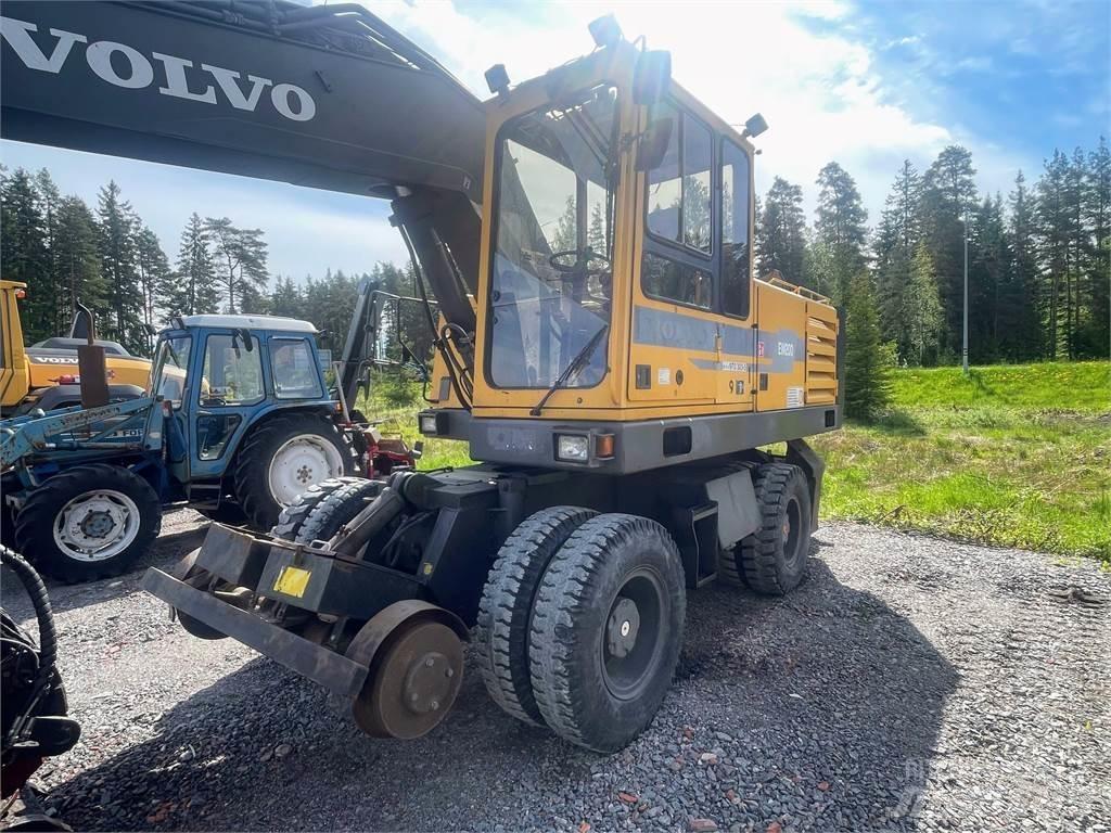 Volvo EW 200 4x4 Gumikerekes kotrók