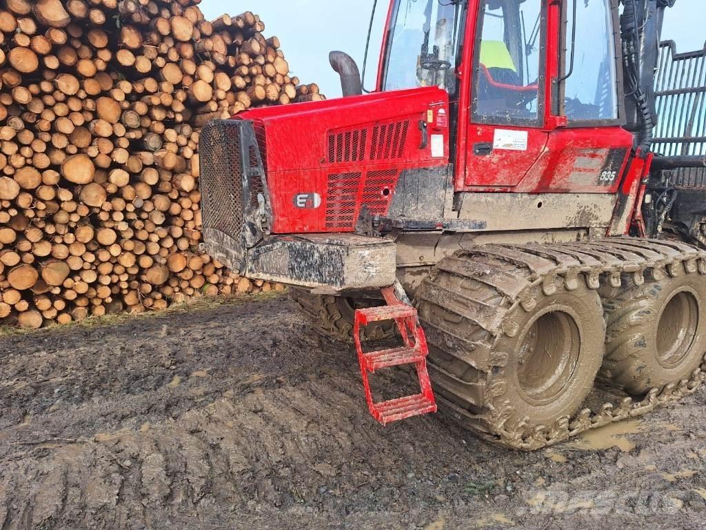 Komatsu 835 Kihordók