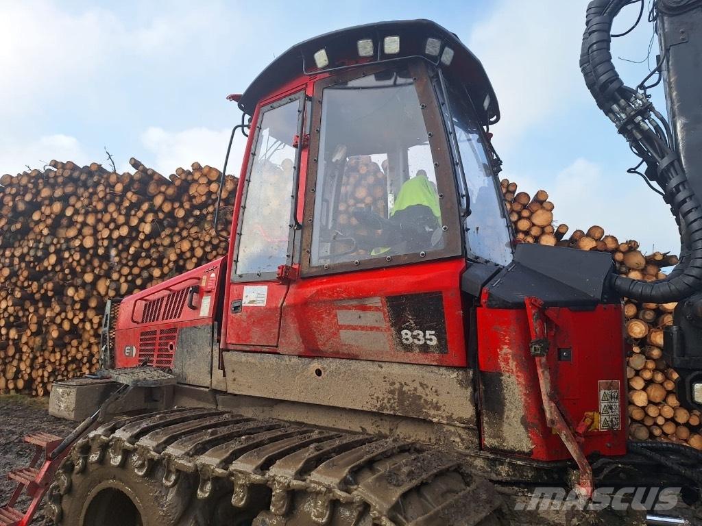 Komatsu 835 Kihordók