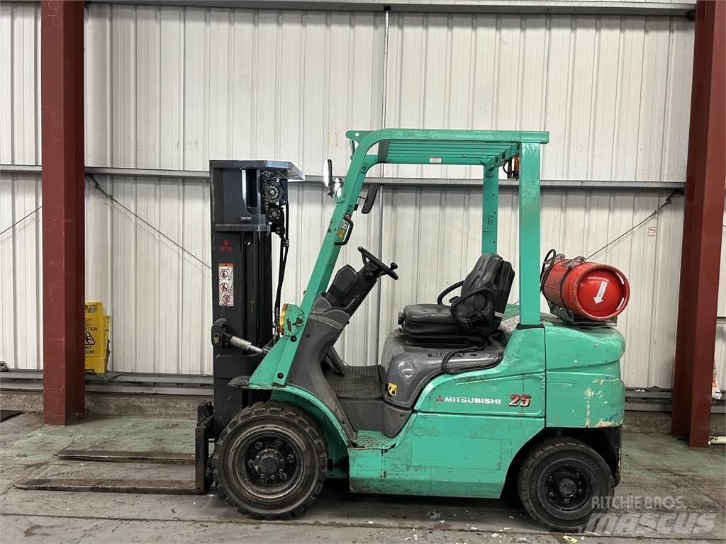 Mitsubishi FG25NT Gázüzemű targoncák