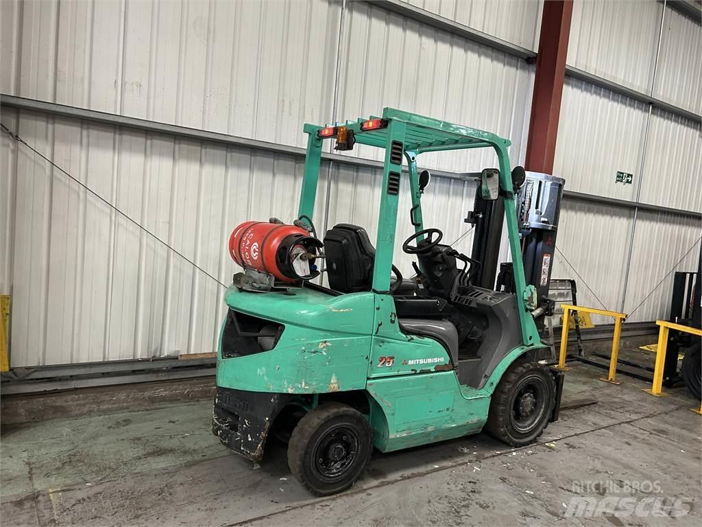 Mitsubishi FG25NT Gázüzemű targoncák