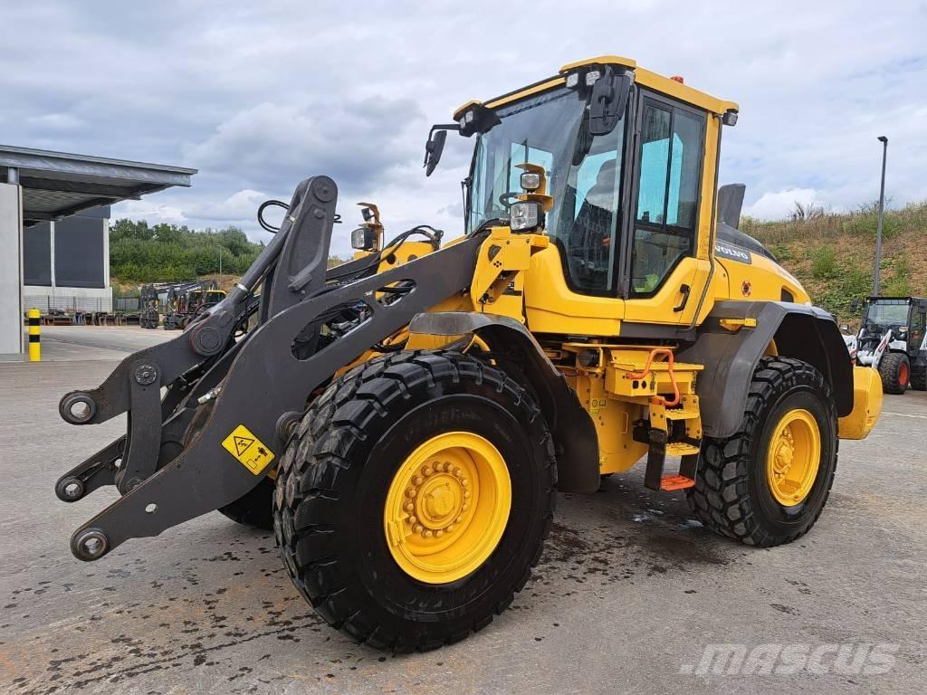 Volvo L 90 H Gumikerekes homlokrakodók