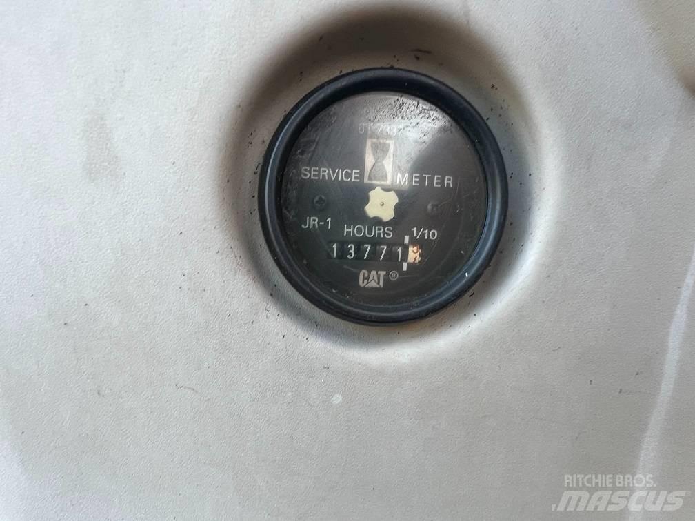 CAT 317 Lánctalpas kotrók
