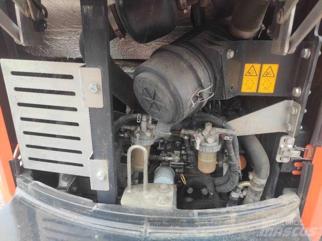 Hitachi ZX 26 U-6 Mini kotrók < 7t