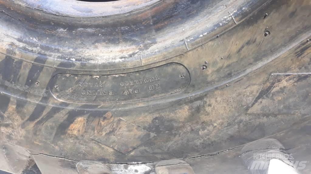 Goodyear 29.5-29 L3 Gumiabroncsok, kerekek és felnik