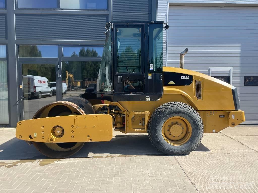 CAT CS44 Egydobos hengerek