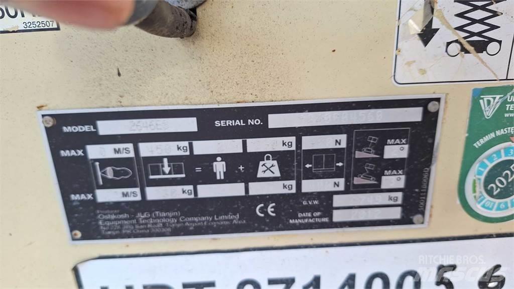 JLG 2646ES Ollós emelők