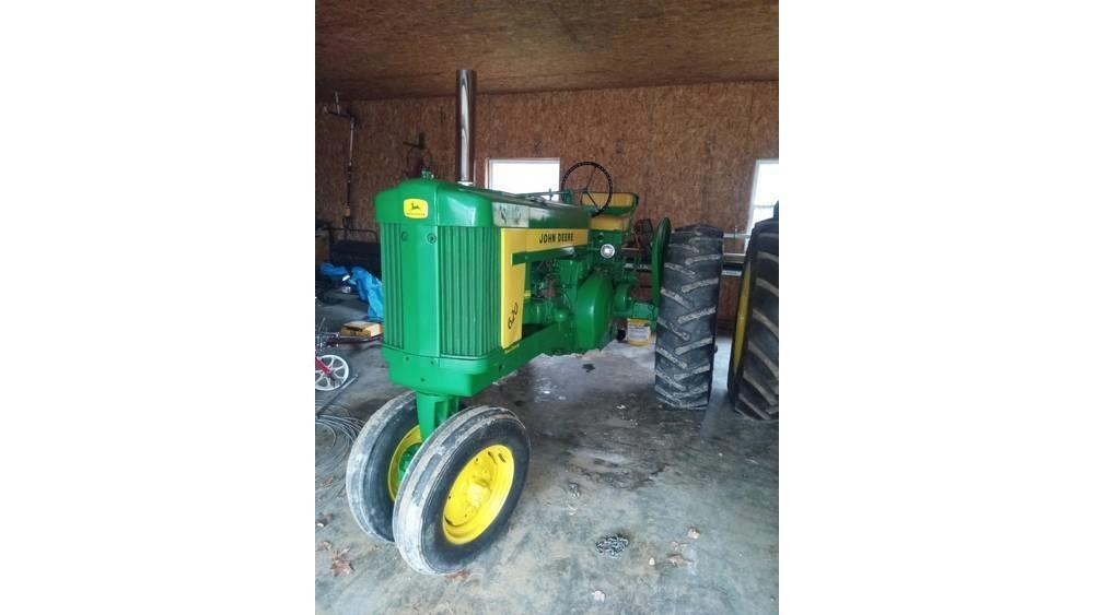 John Deere 620 Traktorok