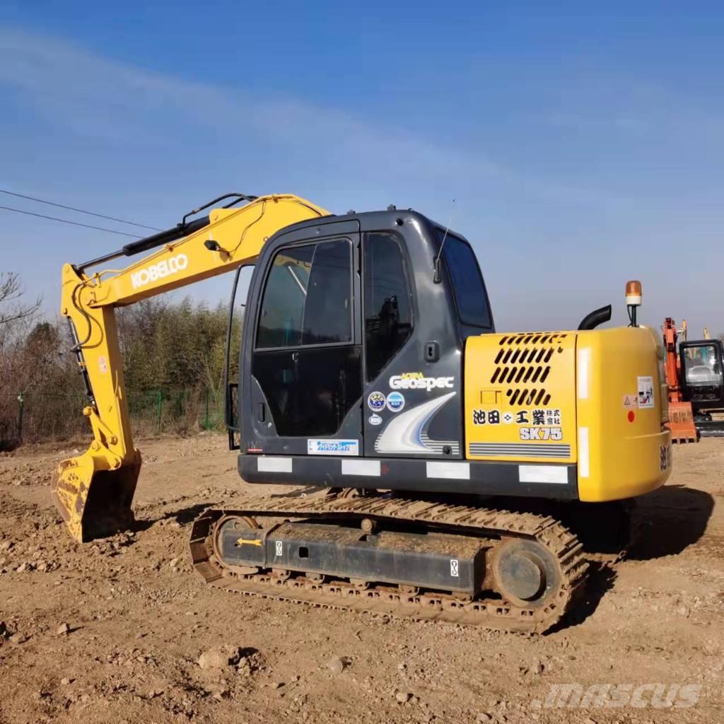 Kobelco SK75-8 Közepes (midi) kotrók 7 t - 12 t