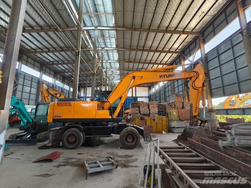Hyundai R210w-7 Gumikerekes kotrók