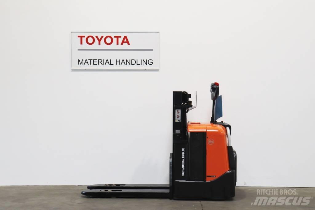 Toyota SPE125 Gyalogkíséretű targonca
