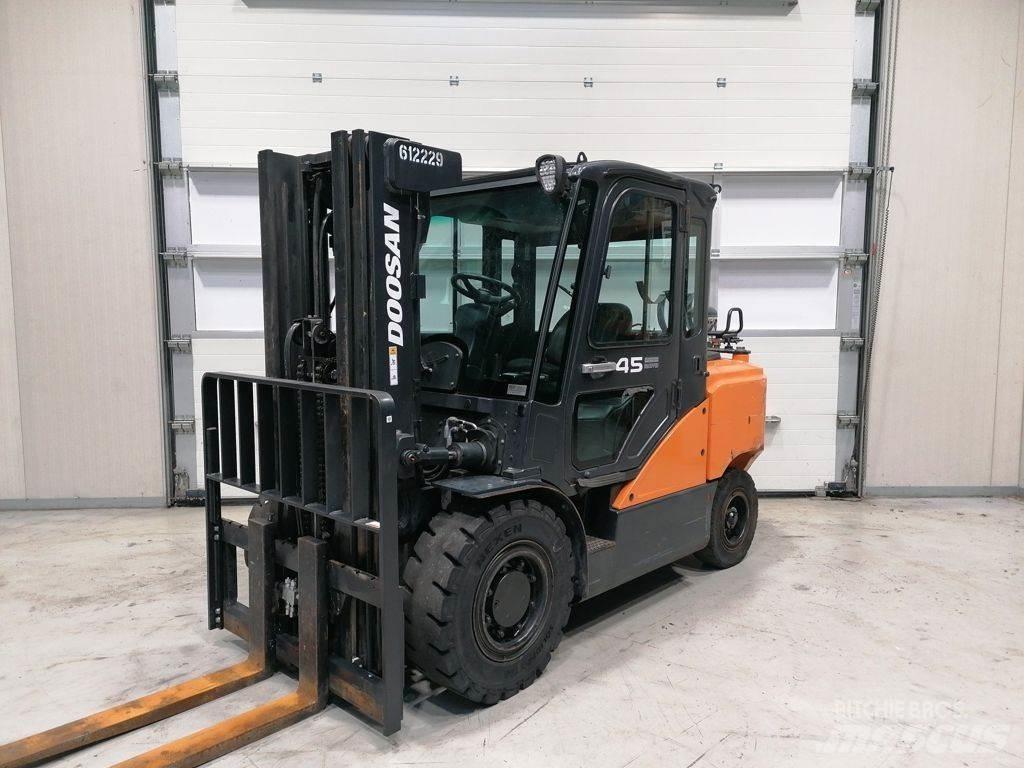 Doosan G45SC-7 Gázüzemű targoncák