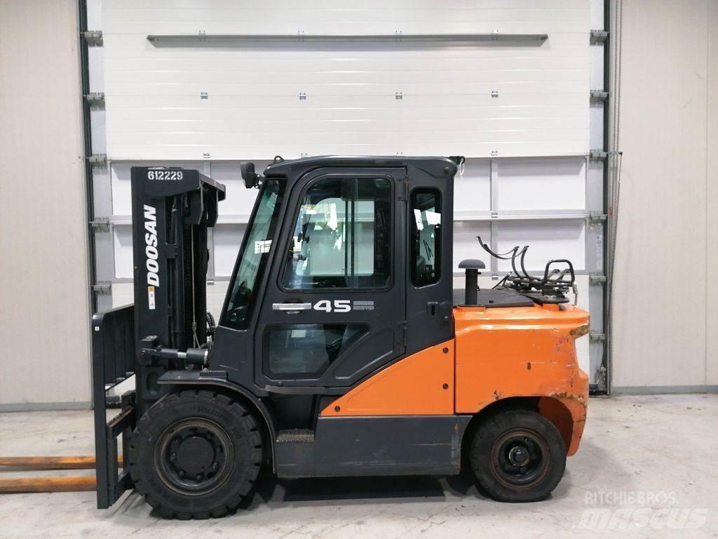 Doosan G45SC-7 Gázüzemű targoncák