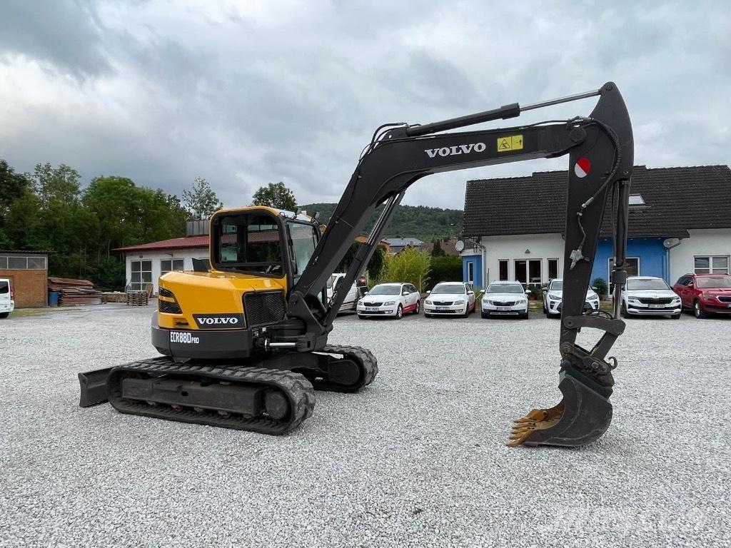 Volvo ECR88D Közepes (midi) kotrók 7 t - 12 t