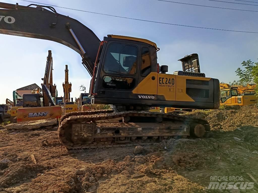 Volvo EC 240 Lánctalpas kotrók