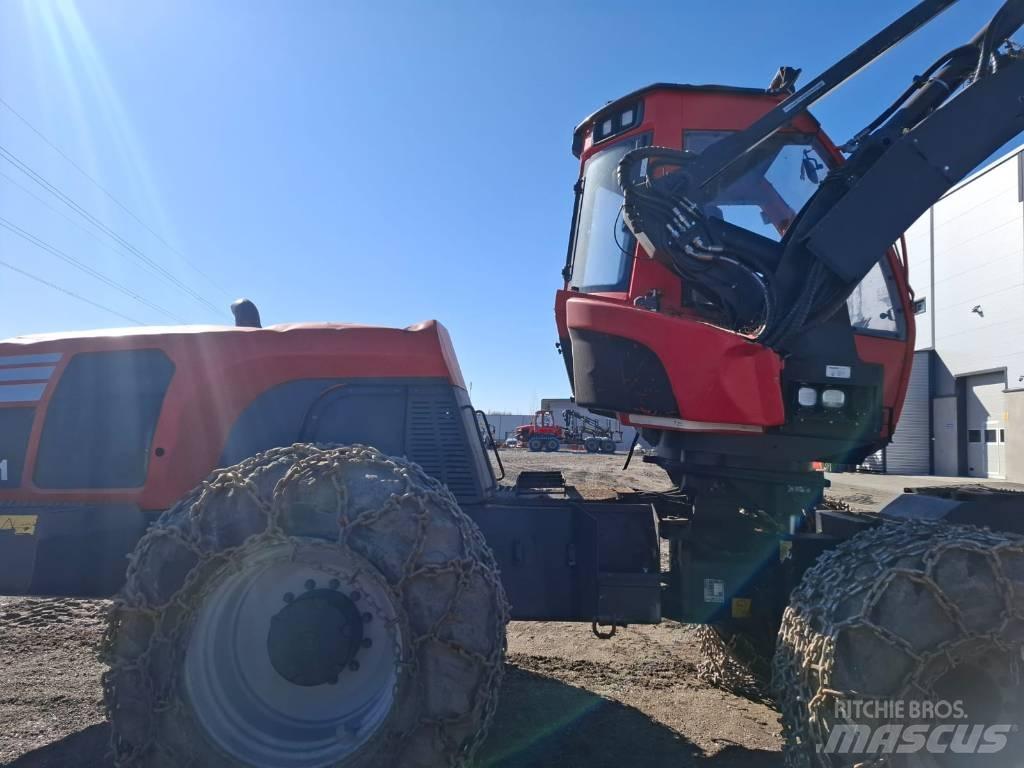 Komatsu 911.6 Betakarítók