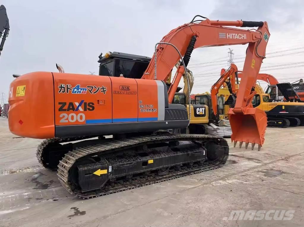 Hitachi ZX 200 Lánctalpas kotrók