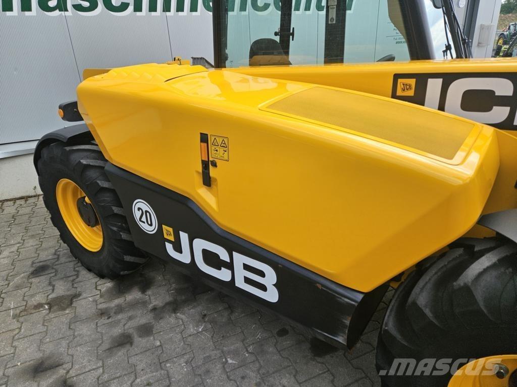 JCB 525-60 Teleszkópos rakodók