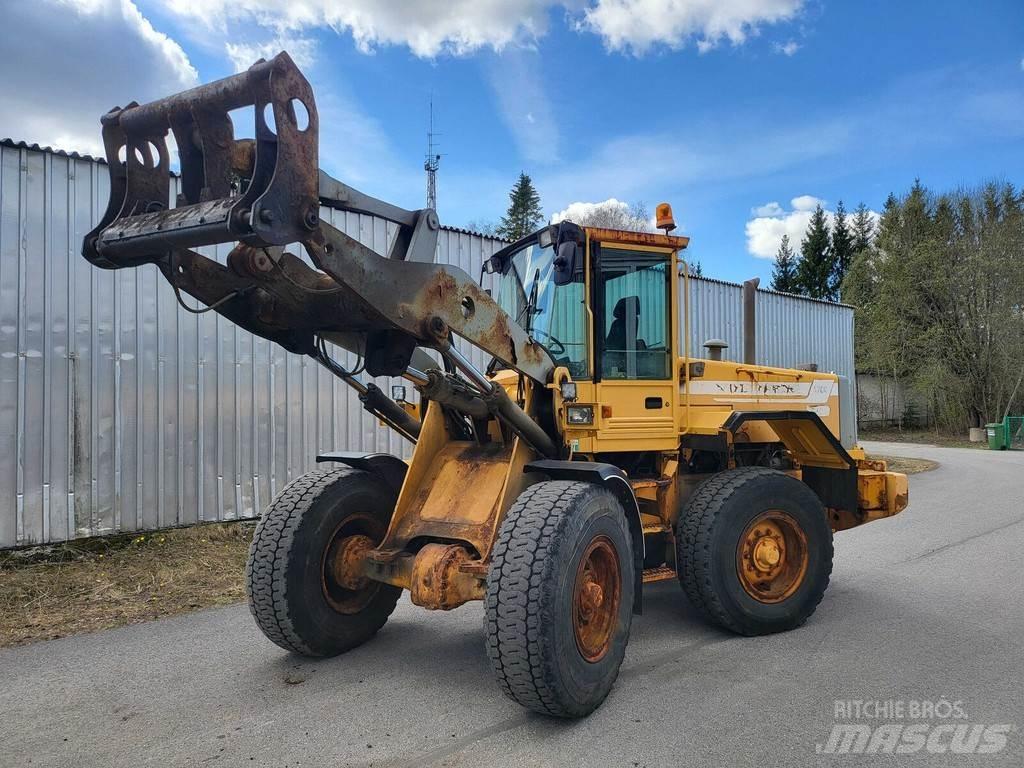 Volvo BM L70C Gumikerekes homlokrakodók