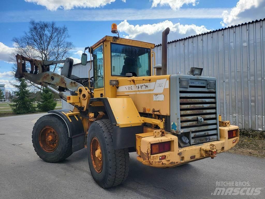 Volvo BM L70C Gumikerekes homlokrakodók