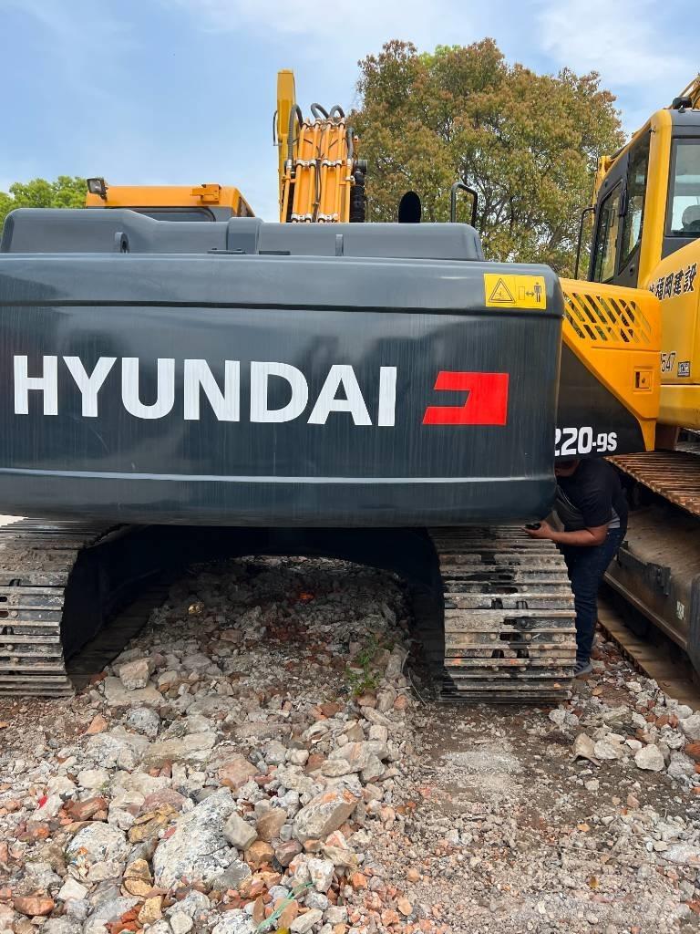 Hyundai 220LC-9S Lánctalpas kotrók